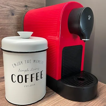 Albere Modern - Old Town, King Bed & Balcony *