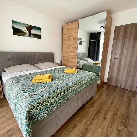 Albere Modern - Old Town, King Bed & Balcony Apartmán