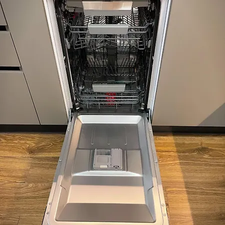 Albere Modern - Old Town, King Bed & Balcony Appartamento Košice