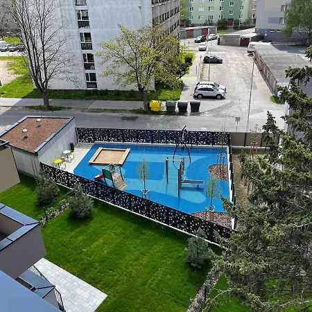 Apartmán Albere Modern - Old Town, King Bed & Balcony *