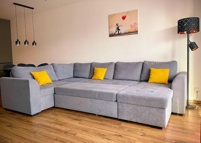 Albere Modern - Old Town, King Bed & Balcony * Košice