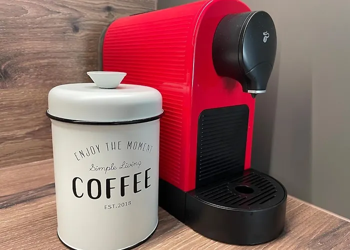 Albere Modern - Old Town, King Bed & Balcony *