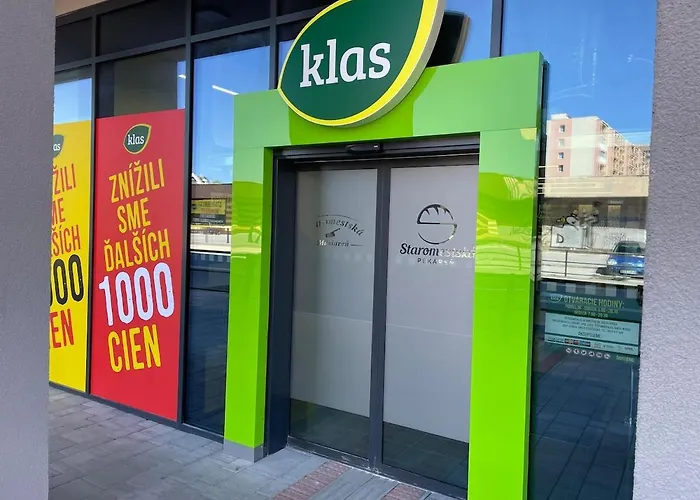 Albere Modern - Old Town, King Bed & Balcony