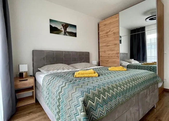 Albere Modern - Old Town, King Bed & Balcony Apartmán